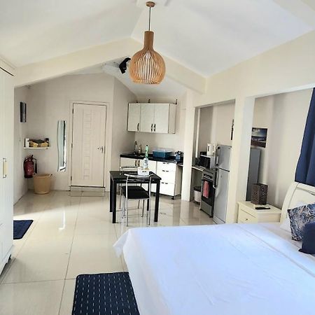 Lovely Studio Apartment With Views Of The Lagoon. Grand Baie Extérieur photo